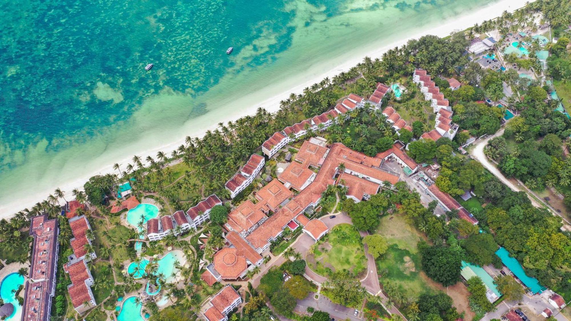 Sarova Whitesands Beach Resort & Spa Момбаса Экстерьер фото